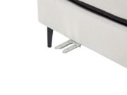 صورة مالڤينا كنبة قماشية على شكل حرف الـ – زاوية جانبية وقاعدة من الخشب الطبيعي