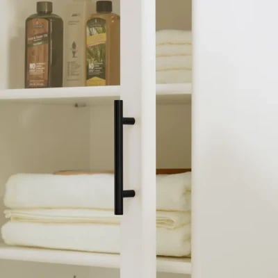 صورة خزانة من الخشب -نابولي