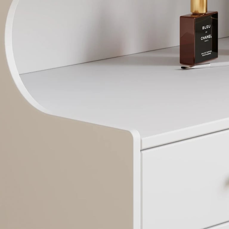 صورة خزانة وأدراج سيرا – تخزين راقٍ من الخشب الطبيعي