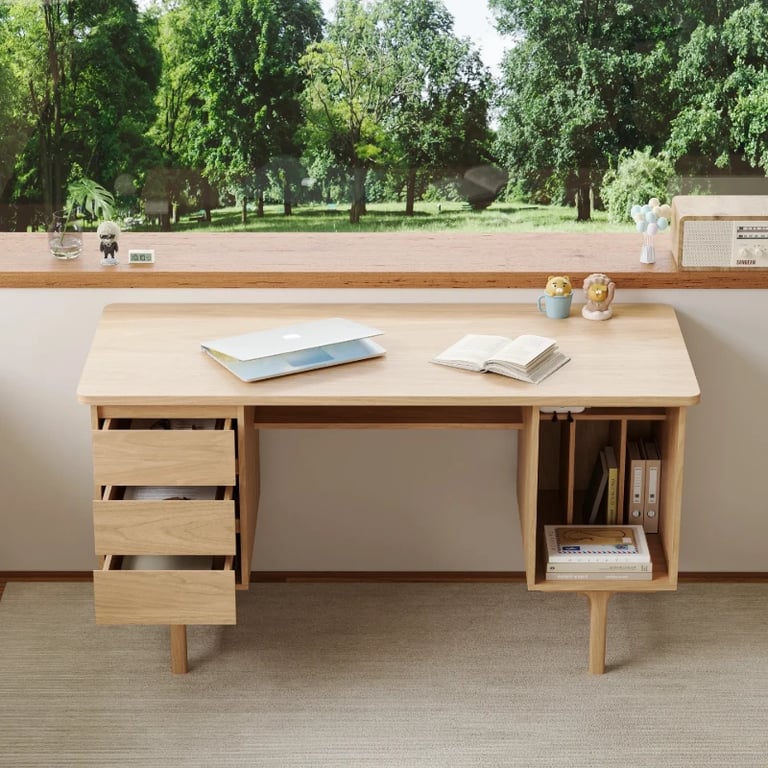 Noyeréa Desk - Natural Wood.