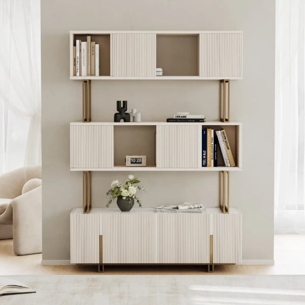 Délicat Display Shelf – White Natural Wood with Gold Frame.