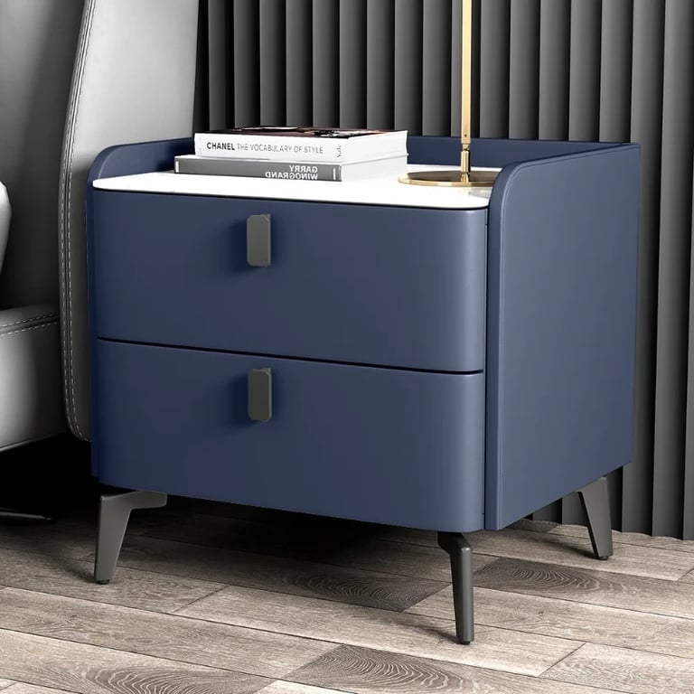 صورة تيريي – طاولة جانبية من الخشب الطبيعي بسطح بديل الرخام