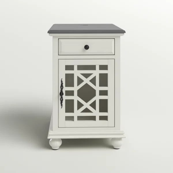 صورة طاولة جانبية مع مساحة تخزين خشب طبيعي - أهمارا