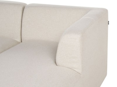 صورة ماتلان – كنبة ركنية على شكل حرف الـ  بقاعدة من الخشب الطبيعي