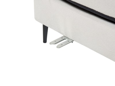 صورة مالڤينا كنبة قماشية على شكل حرف الـ – زاوية جانبية وقاعدة من الخشب الطبيعي