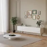 صورة أوريك – وحدة تلفزيون كلاسيكية من الخشب الطبيعي بـ 4 أدراج ورفوف مفتوحة