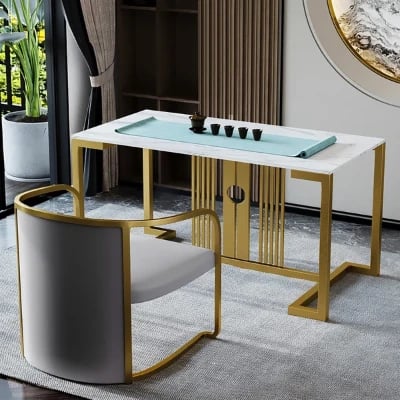 صورة لويـس كرسي عصري – أناقة الجلد الصناعي بقاعدة ذهبية