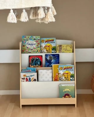 JoliNid Kids- Natural wood Bookshelf.