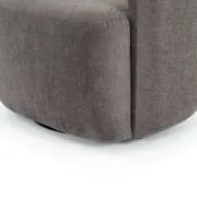 صورة لامودا – كرسي مبطن مصنوع من الخشب الطبيعي