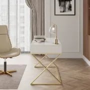 صورة هينس – مكتب خشب طبيعي بدرج | تصميم مستطيل عصري