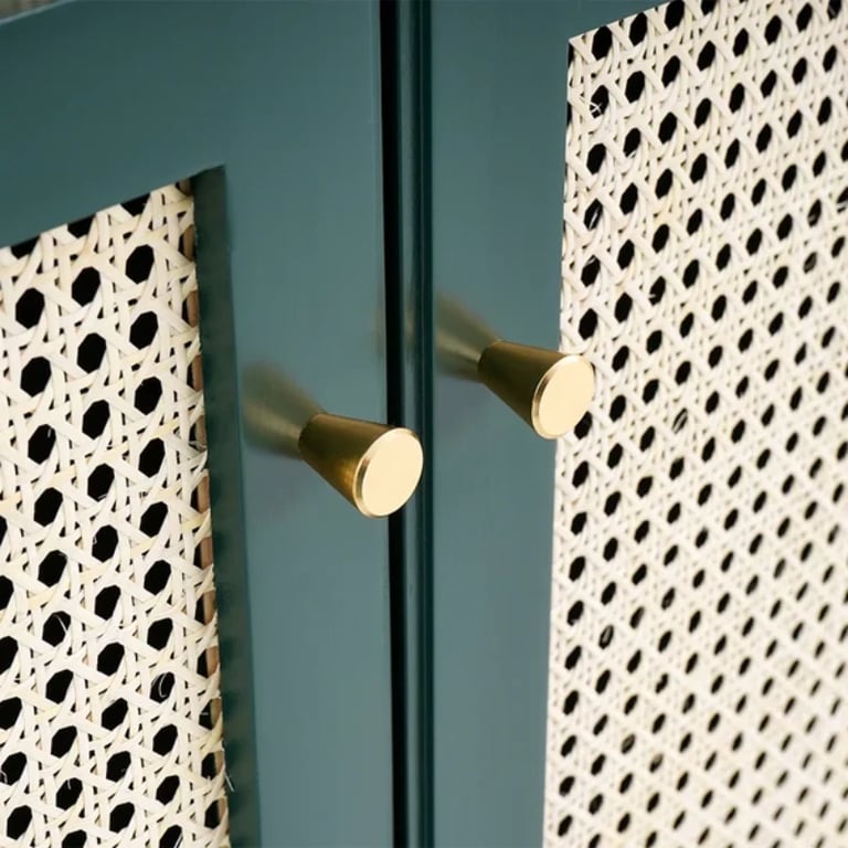 Picture of Vart Wardorbe Natural wood with Rattan