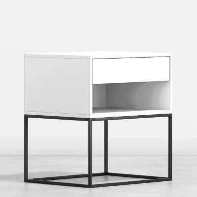 صورة ڤالڤا طاولة غرفة نوم خشب طبيعي