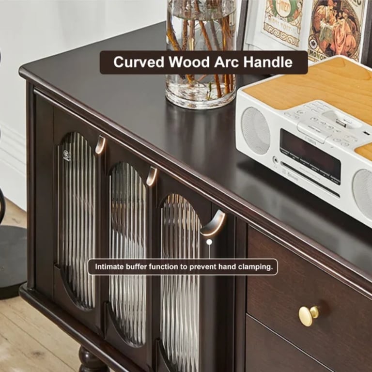 صورة طاولة تلفزيون جليم – خشب طبيعي بسطح زجاجي وأدراج ورفوف