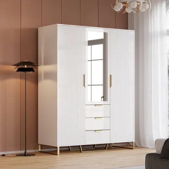 صورة دولاب أرو مودرن أبواب بمرآة مع أرفف وأدراج