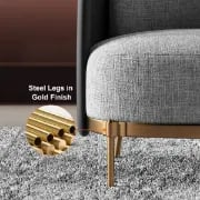 صورة كرسي ديبورا بذراعين – تصميم أنيق بقاعدة خشب طبيعي