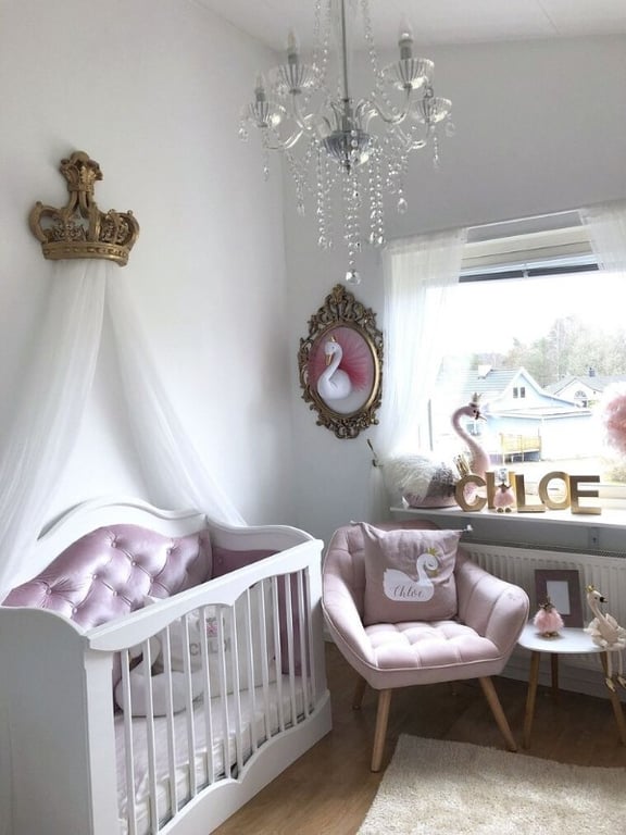 صورة كرسي ميلو بحواف مستديرة – تنجيد ناعم وأرجل خشبية