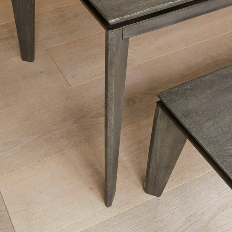 صورة مقعد طعام أفيرو منجد ومن من الخشب الطبيعي