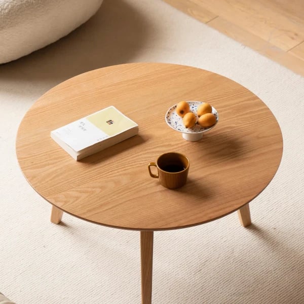 صورة Oaklo Round Coffee Table – Natural Wood