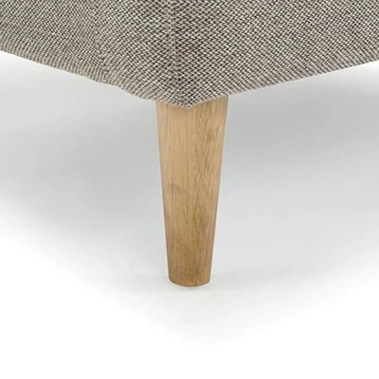 Picture of Elvio Classic Chair – Simple Comfort with Timeless Lines