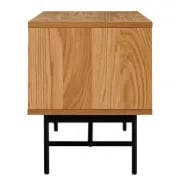 صورة زارو – طاولة تلفاز من خشب طبيعي بتفاصيل مفرغة وقاعدة معدنية