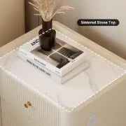 صورة طاولة غرفة نوم خشب طبيعي 3 درج - سيرينفي