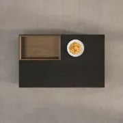 صورة سيلا طاولة قهوة عصرية وخشب طبيعي مع مساحة تخزين