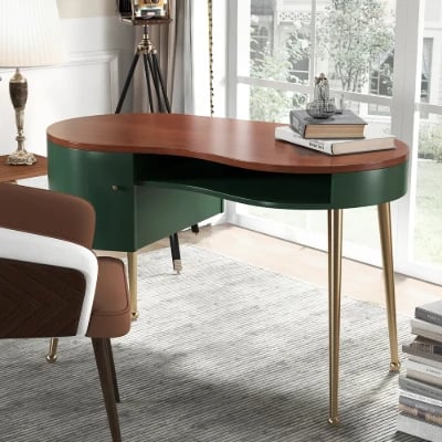 Soleil Curved Desk - Natural wood.