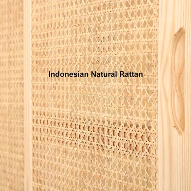 صورة دولاب خشب طبيعي مع راتان -ميلانو