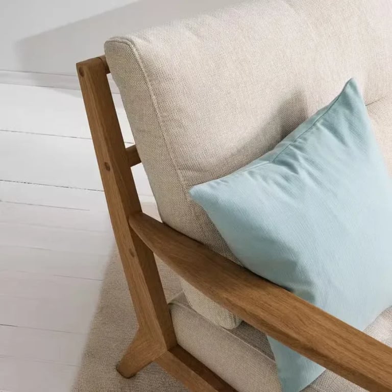 صورة كرسي كاسيلو خشب طبيعي – بسحر كلاسيكي وراحة يومية