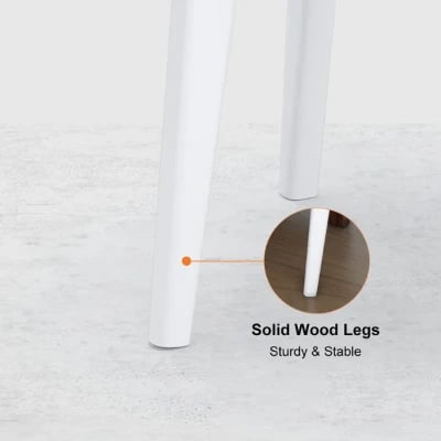 صورة طاولة غرفة نوم ريني مع درج