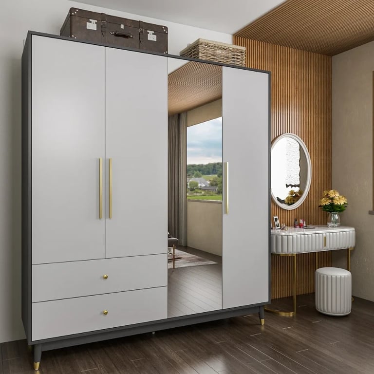 صورة دولاب خشب طبيعي مع مرآة - ميرامير