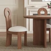 صورة كرسي هالو  المنحوت الخشبي للطعام