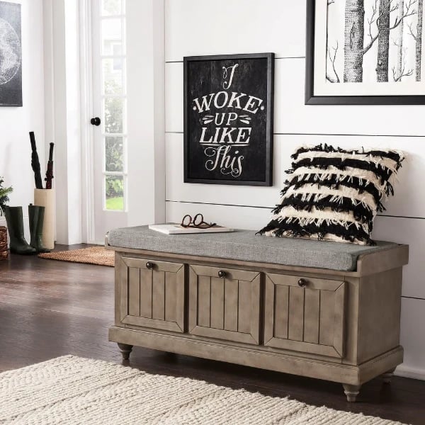 صورة جرانجر – مقعد تخزين من الخشب الطبيعي مع وسادة علوية