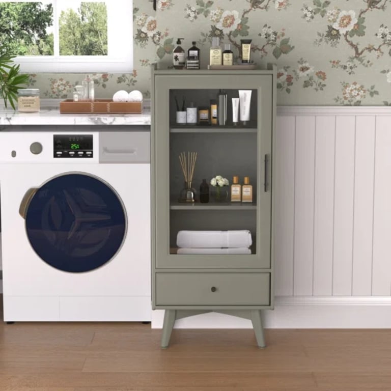 صورة خزانة من الخشب -نابولي