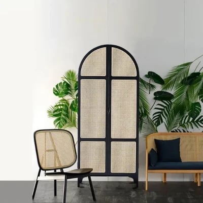 صورة دولاب خشب طبيعي مع راتان -ميلانو