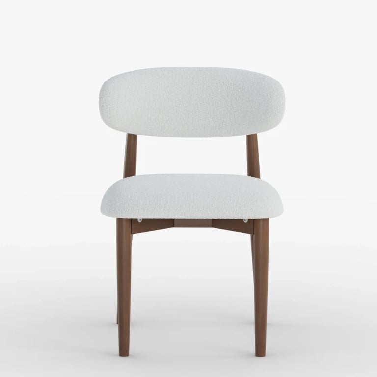 صورة كرسي الطعام إليو بظهر منحني – تصميم أنيق من الخشب الطبيعي المعالج