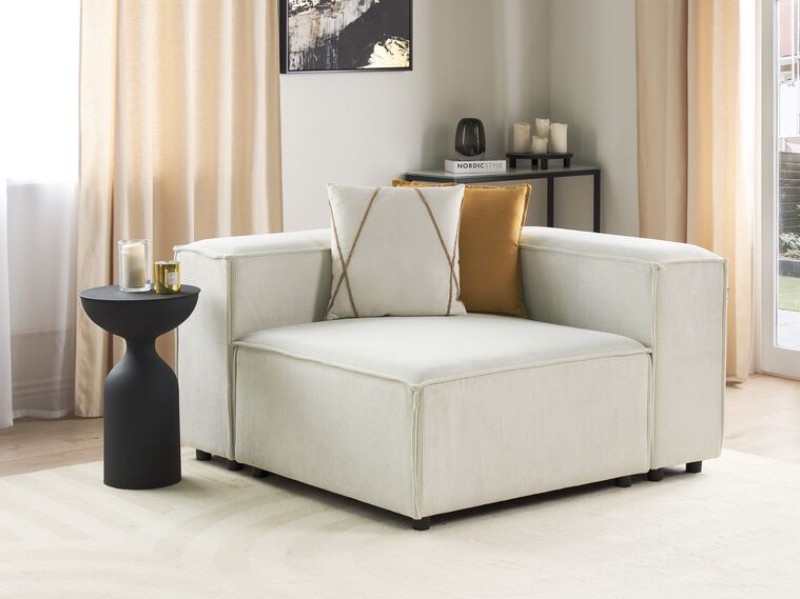 صورة كرسي لاتويا المفرد – وحدة جلوس مبطنة بلمسات من الخشب الطبيعي