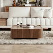 صورة طاولة القهوة المربعة لونادو – خشب طبيعي بلون بني أنيق