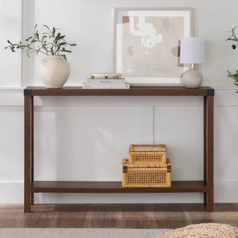 صورة طاولة دخول لاسيرينا - خشب طبيعى