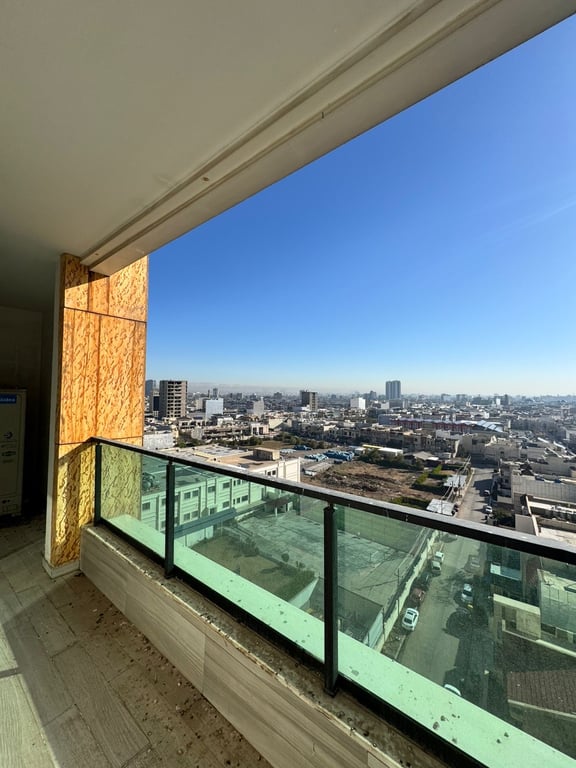 Luxury Apartment with Skyline Views