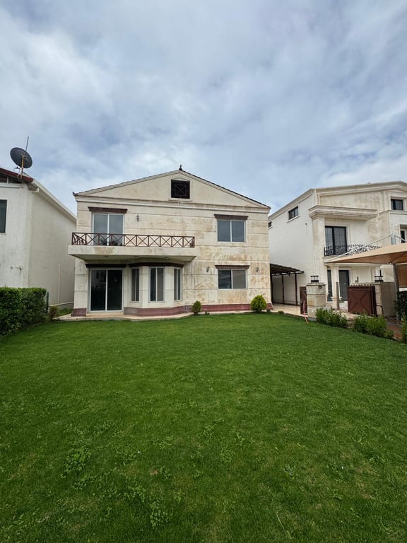 Clean and Ready House for Rent