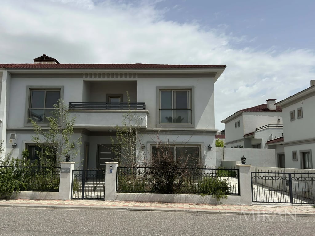 Exquisite 4-Bedroom Villa in Erbil - Modern Luxury Awaits!