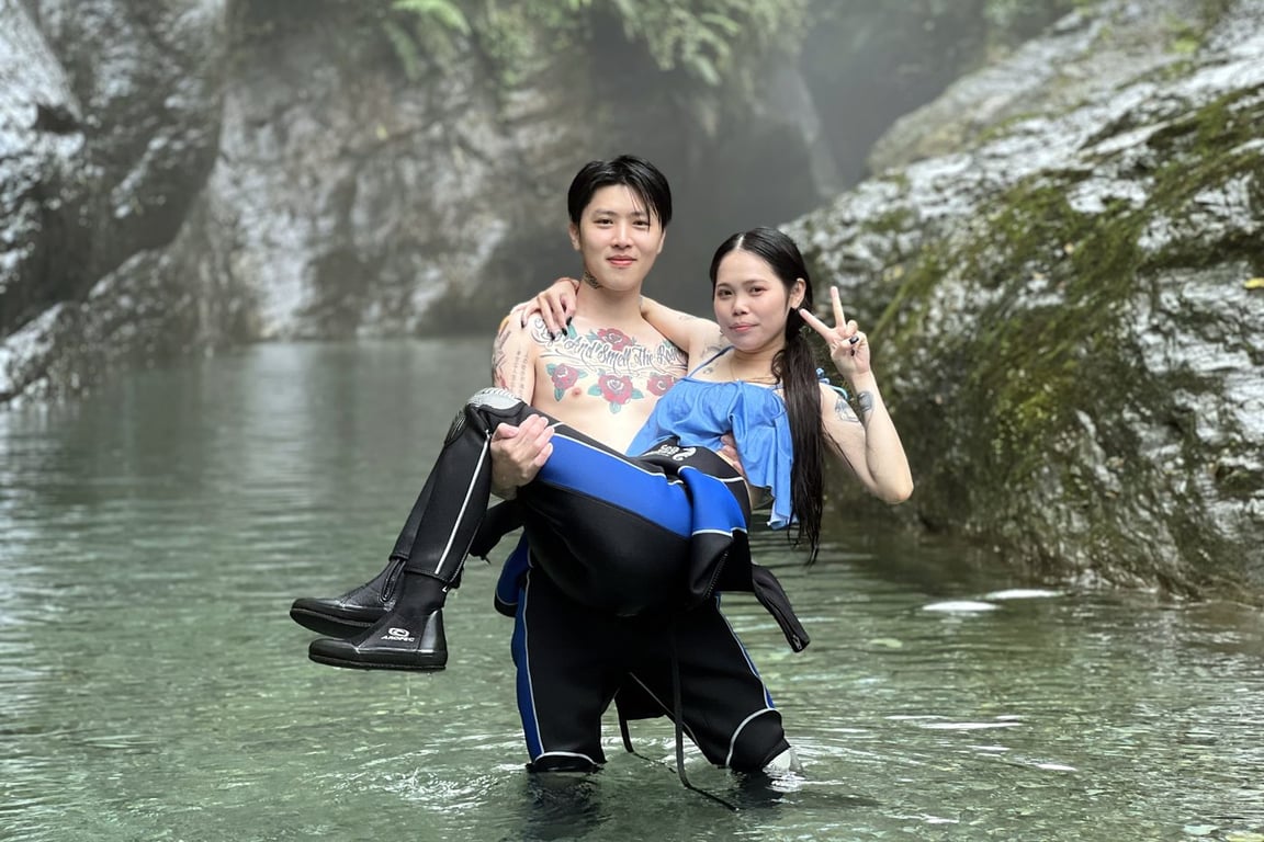 花蓮白鮑溪溯溪開心客人合照 4