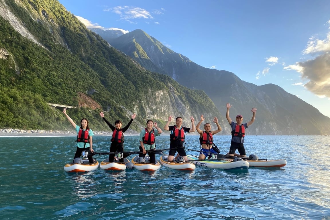 清水斷崖 SUP 划槳者 3
