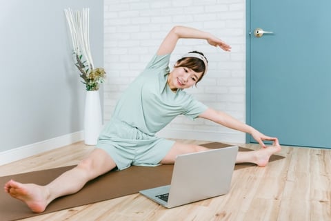 自宅で身体ケアを！！｜マッサージのように気持ちいい、肩甲骨ストレッチのリラク日本橋店【東京駅,日本橋駅,大手町駅,三越前駅すぐ】