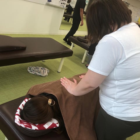 スタッフ全員で研修に参加してきました♪