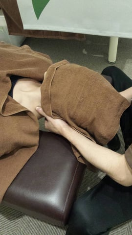 長いこと首コリにお悩みの方必見です！！