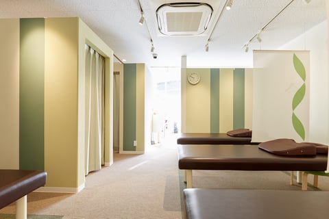 こちら、御成門駅前店です^^