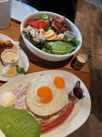 気になっていたカフェに☕