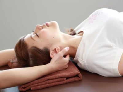 首肩のお疲れの方に　　　爽快アイネックおススメです!!